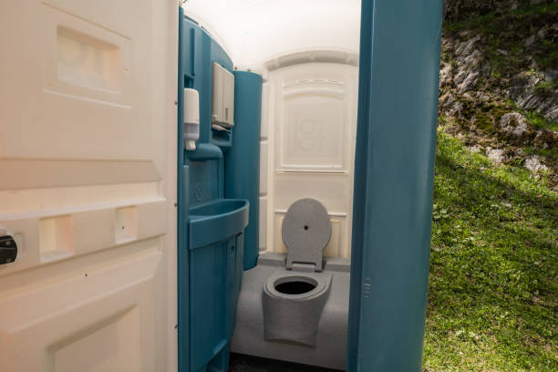 Portable Toilet Options We Offer in Squirrel Mountain Valley, CA